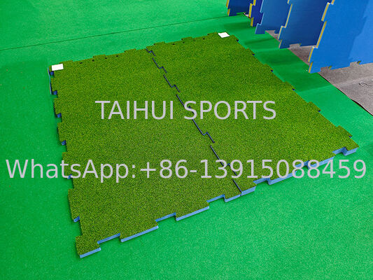 Pad di scossa per parco giochi testato su misura HIC/CFH con spessore di 30 mm-80 mm e elevata permeabilità all'acqua per il rivestimento di erba artificiale