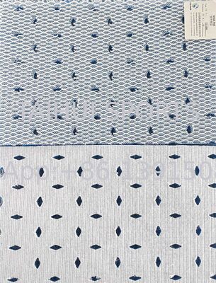 Sottopiano di compressione in schiuma PE per erba artificiale con migliore assorbimento degli urti Deformazione verticale 4 ~ 8 mm e tessuto a maglia 3D